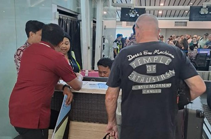 Turis Australia Makan Visa Chaos di Bandara Ngurah Rai