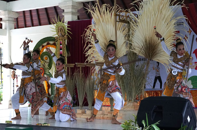 Seribu Talenta Sastra Ikuti Festival Sastra Nasional