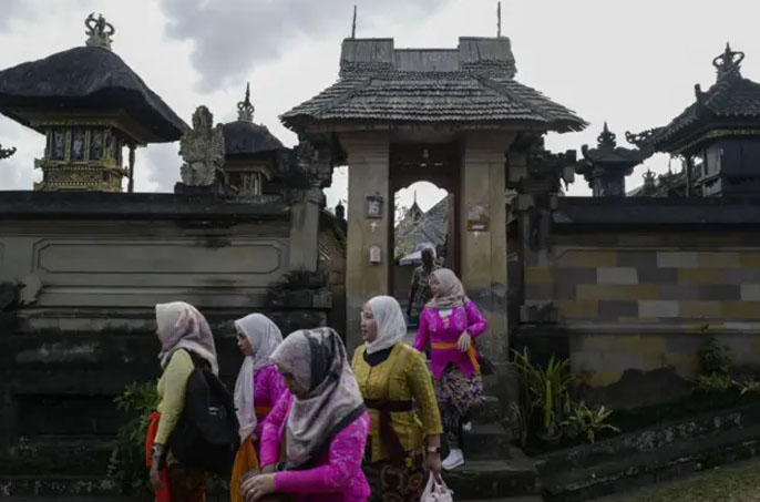 Isu Sosial Kemiskinan Terselubung di Balik Gemerlap Wisata Bali