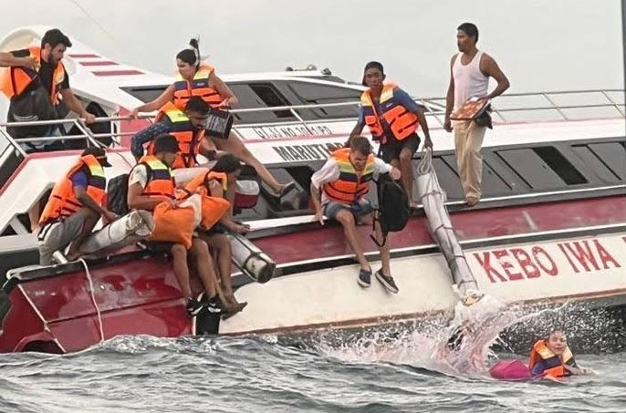 Boat Fast dari Nusa Penida Tenggelam Dua Wisatawan Asing Meninggal Dunia