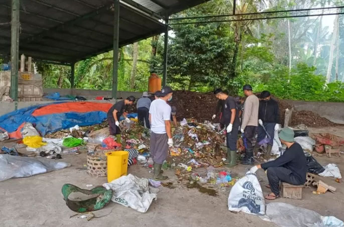 Desa Adat Bebalang Terapkan Sistem Pemilahan Sampah