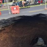 Sinkhole Raksasa Tutup Akses Jalan Denpasar–Gilimanuk di Tabanan
